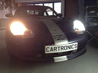 HID xenon headlamp upgrade one done one to go.JPG